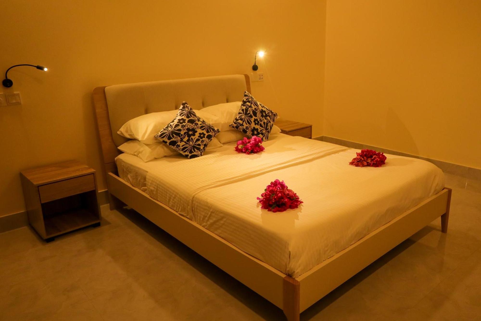 Charming Holiday Lodge- Addu Atoll Meedhoo, Maldives Екстер'єр фото