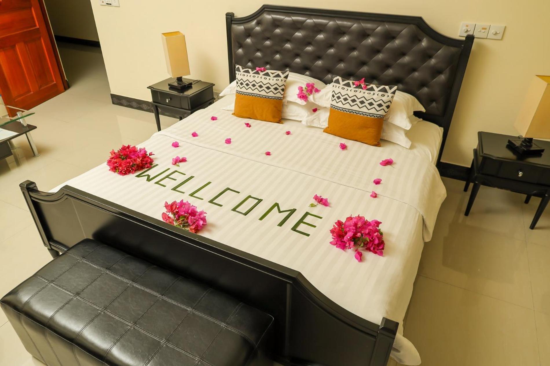 Charming Holiday Lodge- Addu Atoll Meedhoo, Maldives Екстер'єр фото